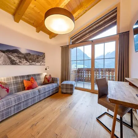 Neukirchen With Sauna, Balcony Chalet *