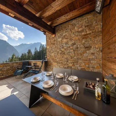 Neukirchen With Sauna, Balcony Chalet Neukirchen am Großvenediger