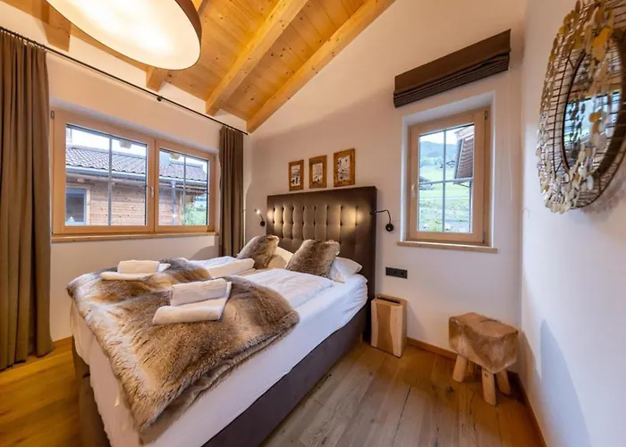 Neukirchen With Sauna, Balcony Chalet Neukirchen am Grossvenediger