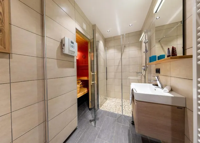 Chalet Neukirchen With Sauna, Balcony Neukirchen am Grossvenediger